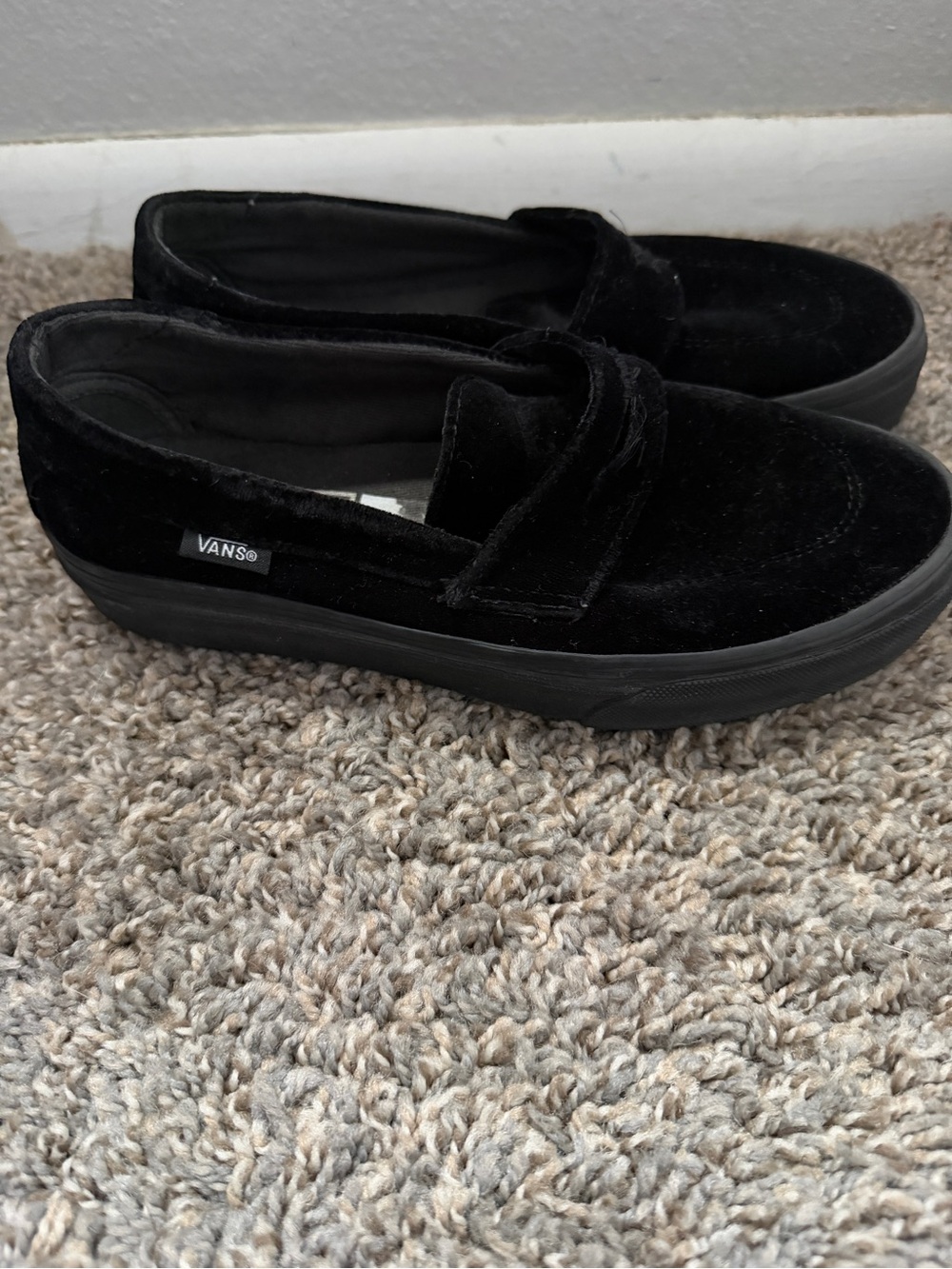 Vans Velvet Loafers Sneaker Black Women’s 6.5